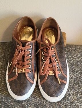 Michael Kors Brown Logo Lace-Up Sneakers with White Soles Size 8